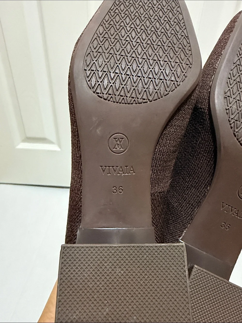 Vivaia Regina Pro Bootie Dark Chocolate - Size 36 (5.5-6)